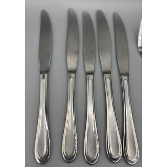 Oneida‎ Joanne Stainless Steel Flatware Set 20 Pc - Picture 4 of 5